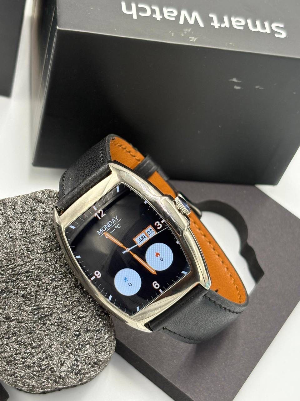 Black Dafit Franck Muller smartwatch with leather strap, showing a customizable watch face.